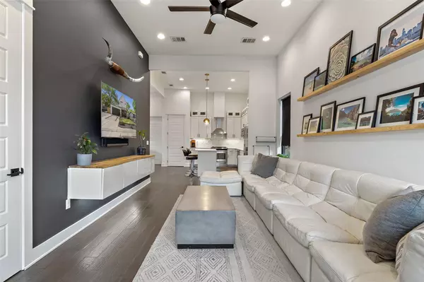 Austin, TX 78702,2917 E 13th ST