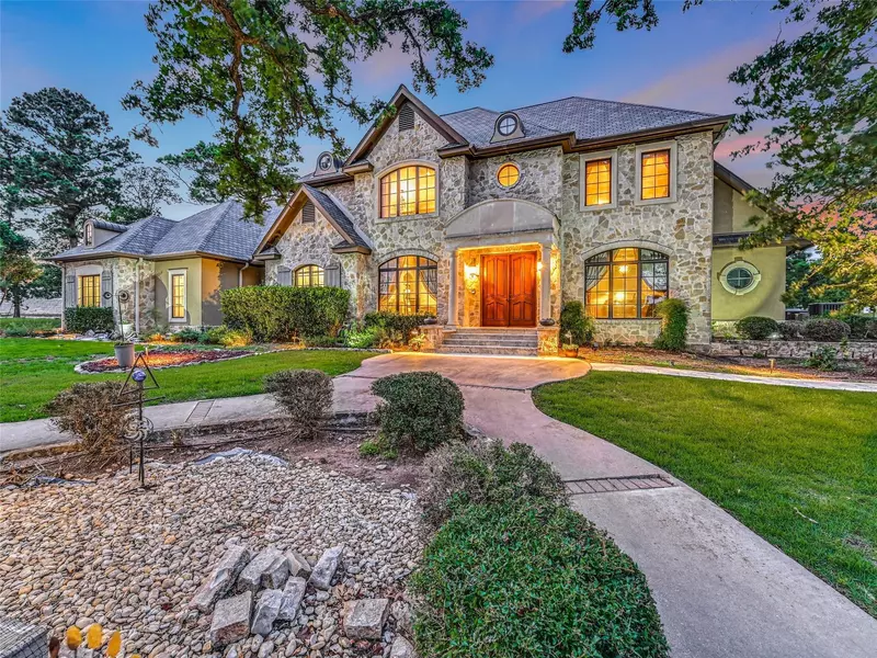 106 Elm CT, Bastrop, TX 78602
