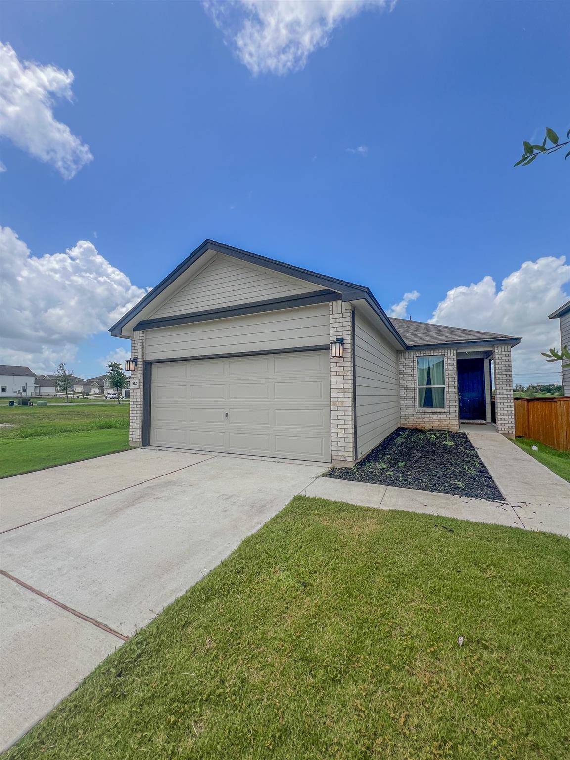 Jarrell, TX 76537,512 Barbary Coast LN