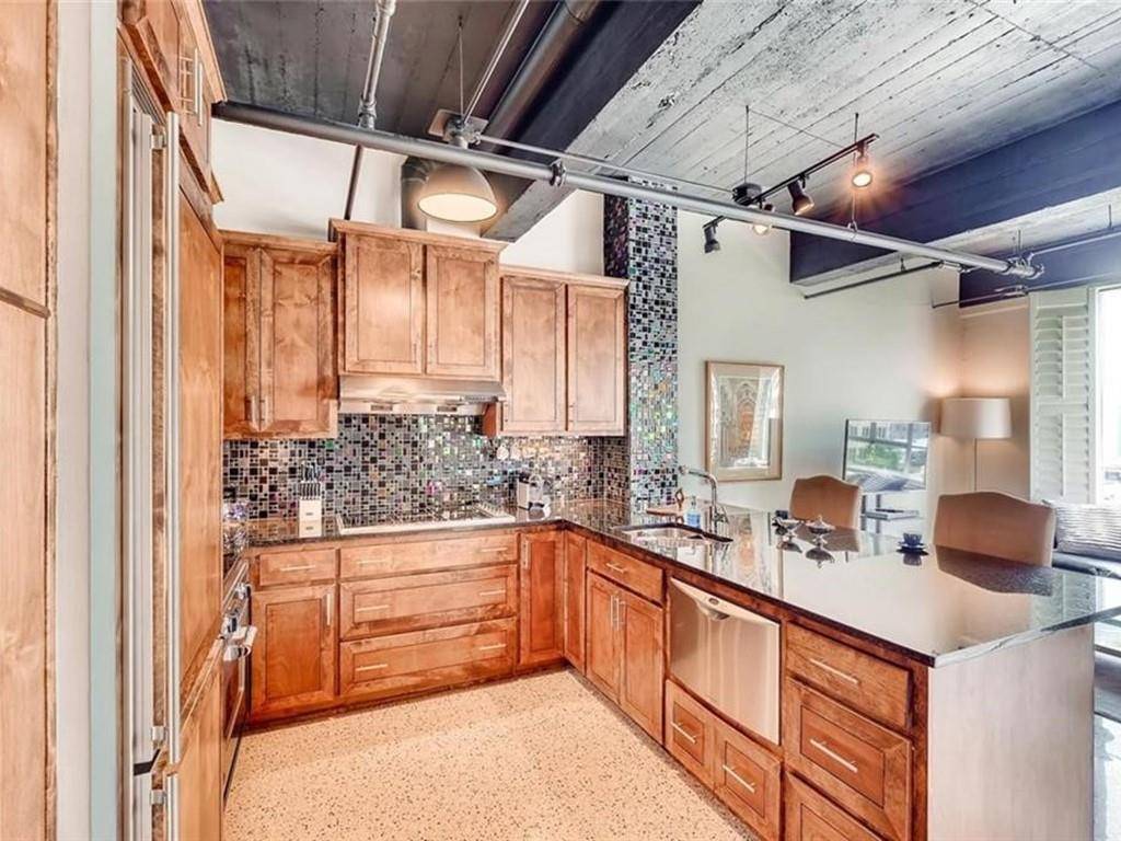 Austin, TX 78701,710 Colorado ST #7E