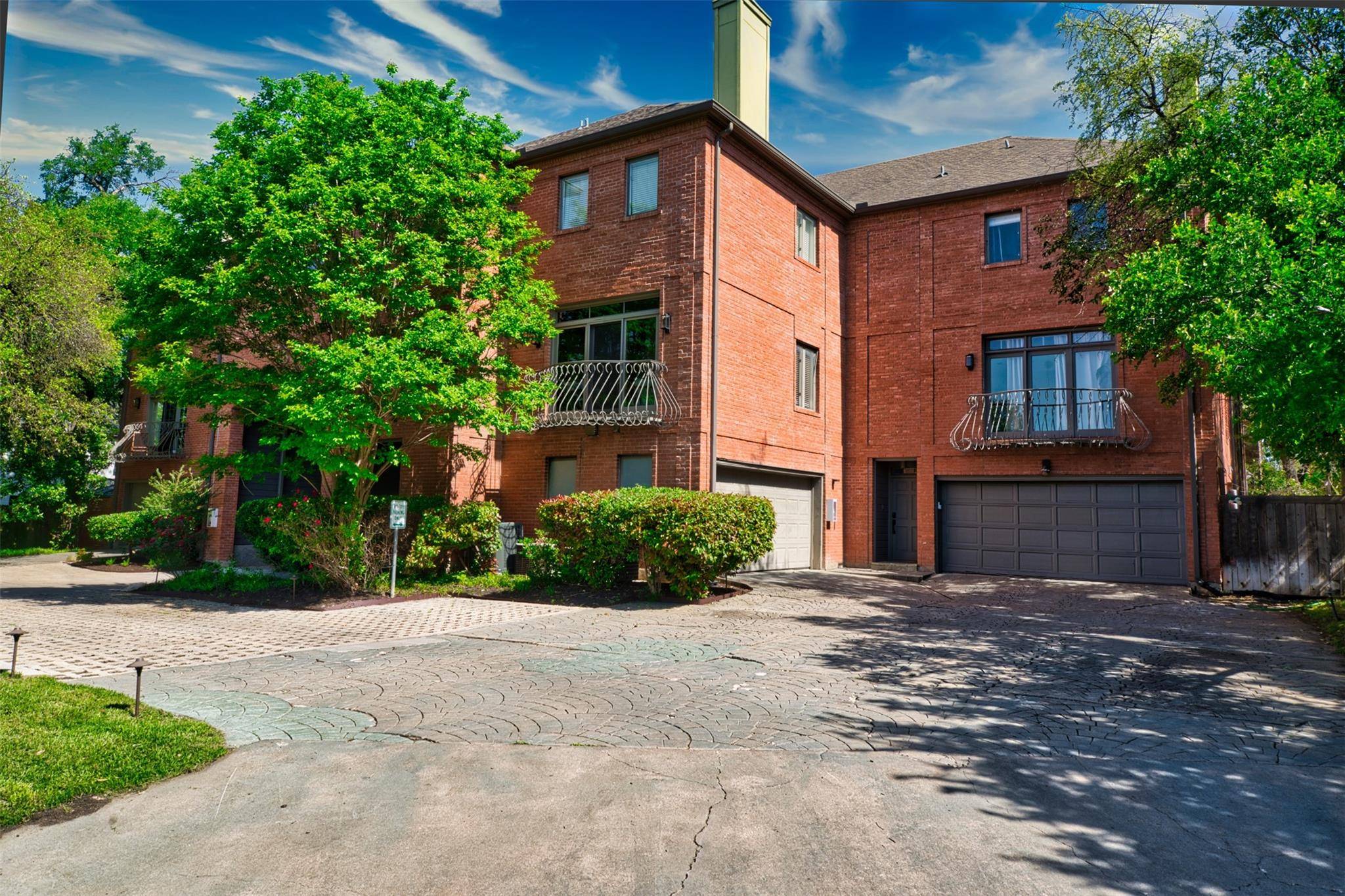 1626 Palma PLZ #10, Austin, TX 78703