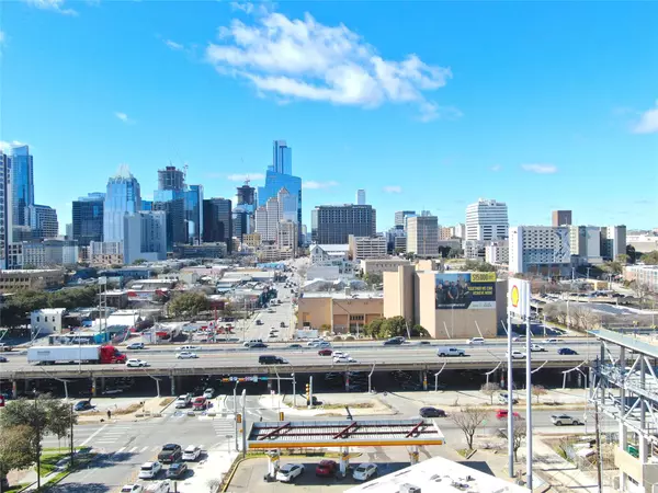 Austin, TX 78702,904 E 7th ST