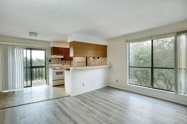 Bertram, TX 78605,506 Willow ST #5