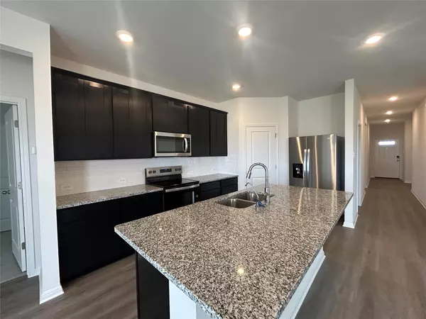 Jarrell, TX 76537,132 Honey Bee RD