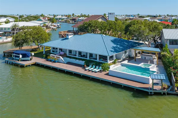 27 Bimini DR, Rockport, TX 78382