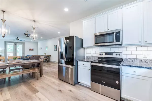 Cottonwood Shores, TX 78657,638 Oak LN