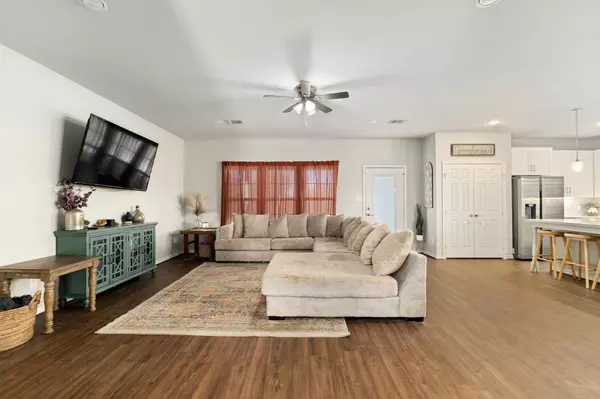 Schulenburg, TX 78956,107 Fosters Branch DR