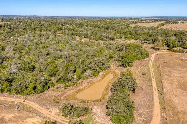 Rosanky, TX 78953,532 Peach Creek RD