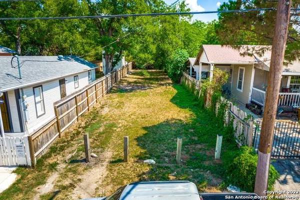 216 Sherman, San Antonio, TX 78202