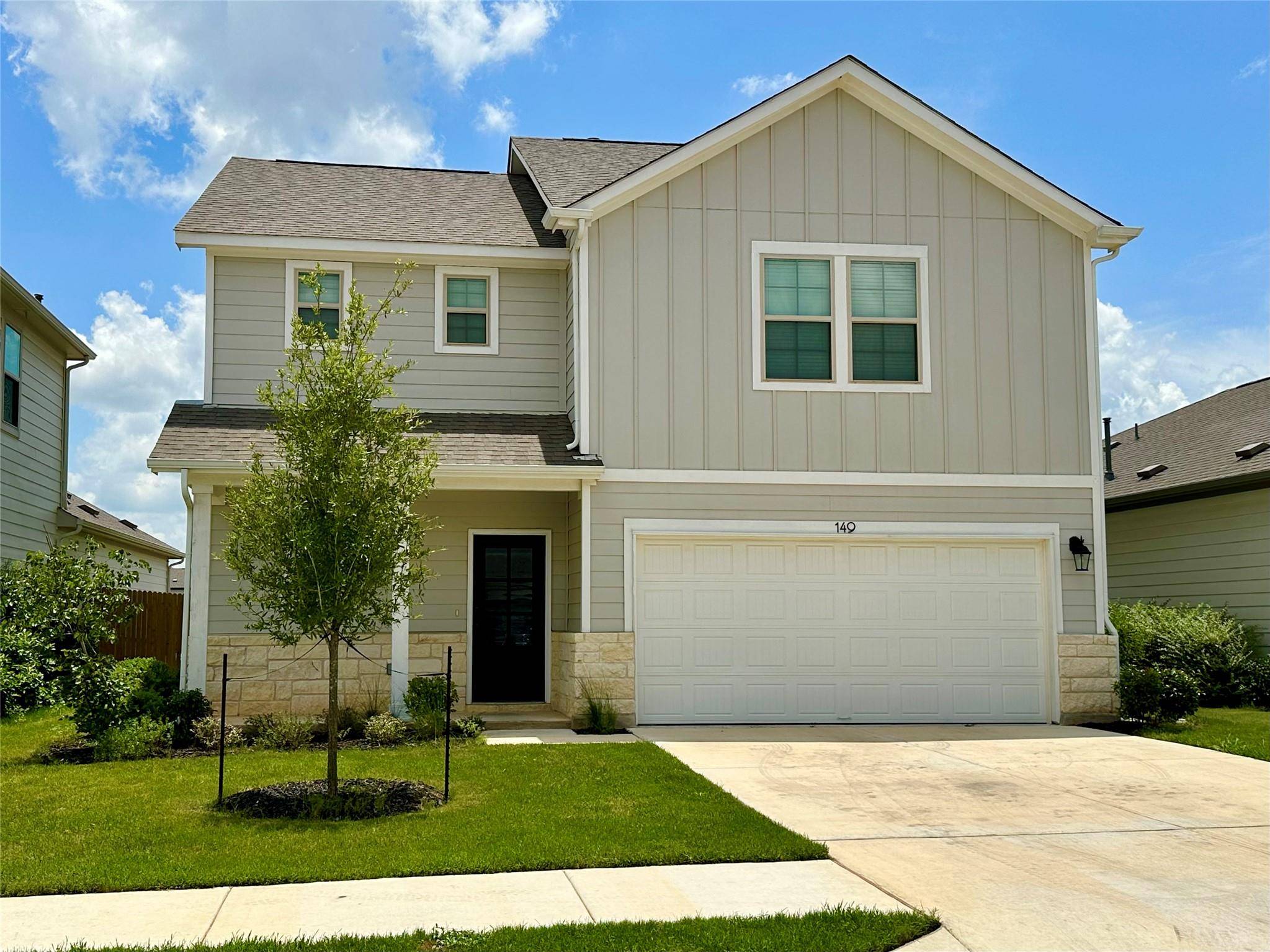 149 Gullivers DR, Elgin, TX 78621