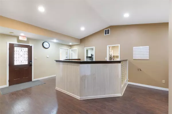 Austin, TX 78727,2207 W Parmer LN