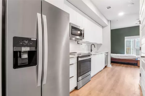 Austin, TX 78702,2220 Webberville RD #223