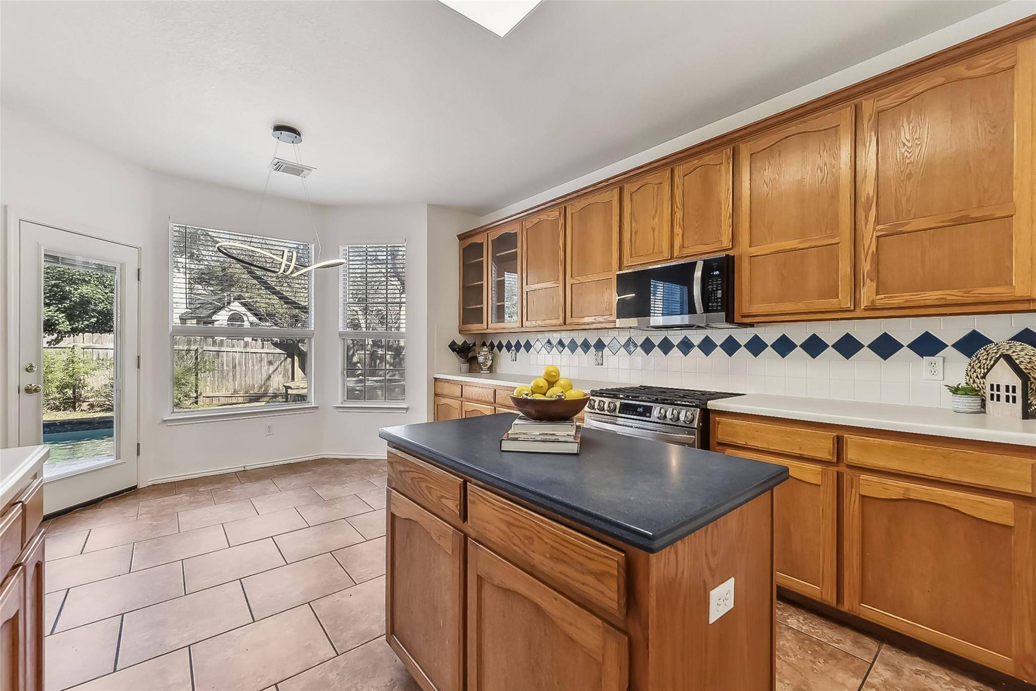 Cedar Park, TX 78613,104 Whitechapel CT
