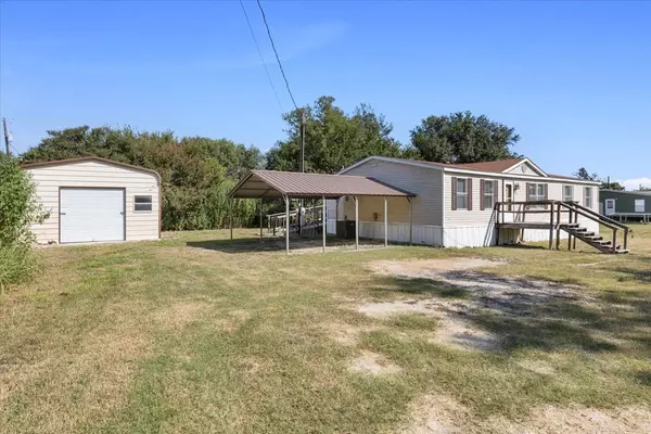 Mcdade, TX 78650,218 Marlin ST