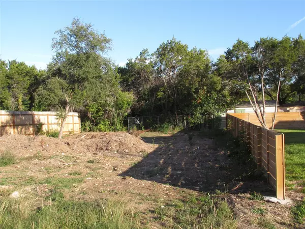 Jonestown, TX 78645,11103 1st ST