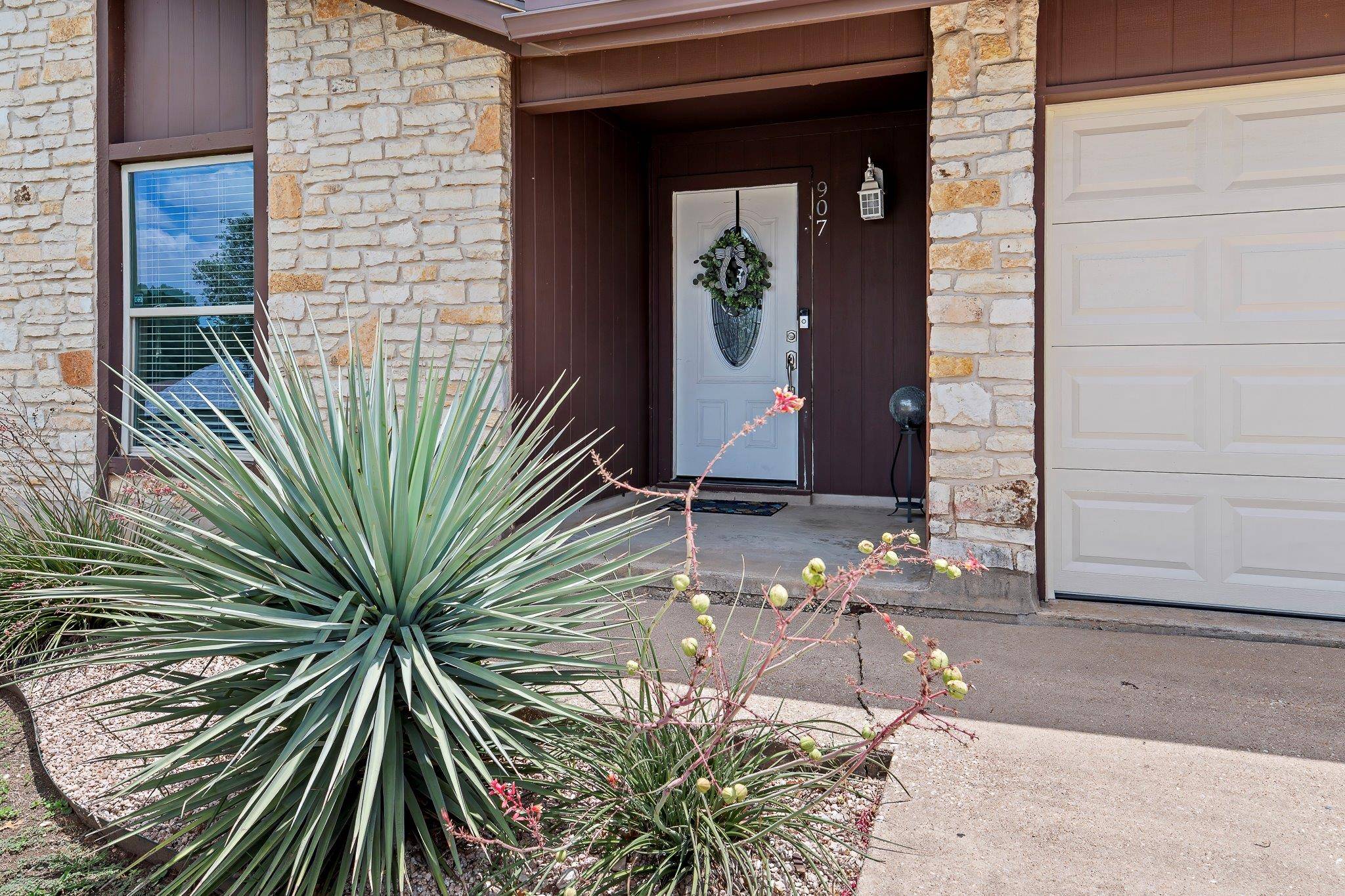 Round Rock, TX 78681,907 Great Oaks CV