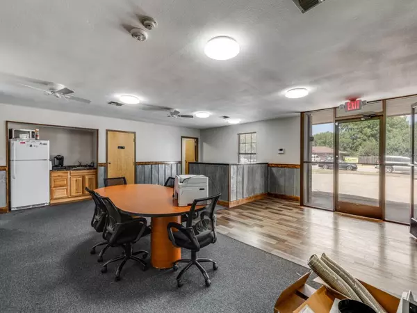 Hutto, TX 78634,101 N Anthony ST