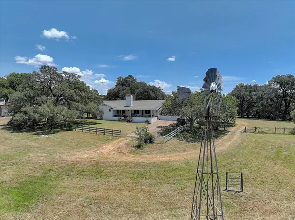 5715 Texas 159 HWY, La Grange, TX 78945