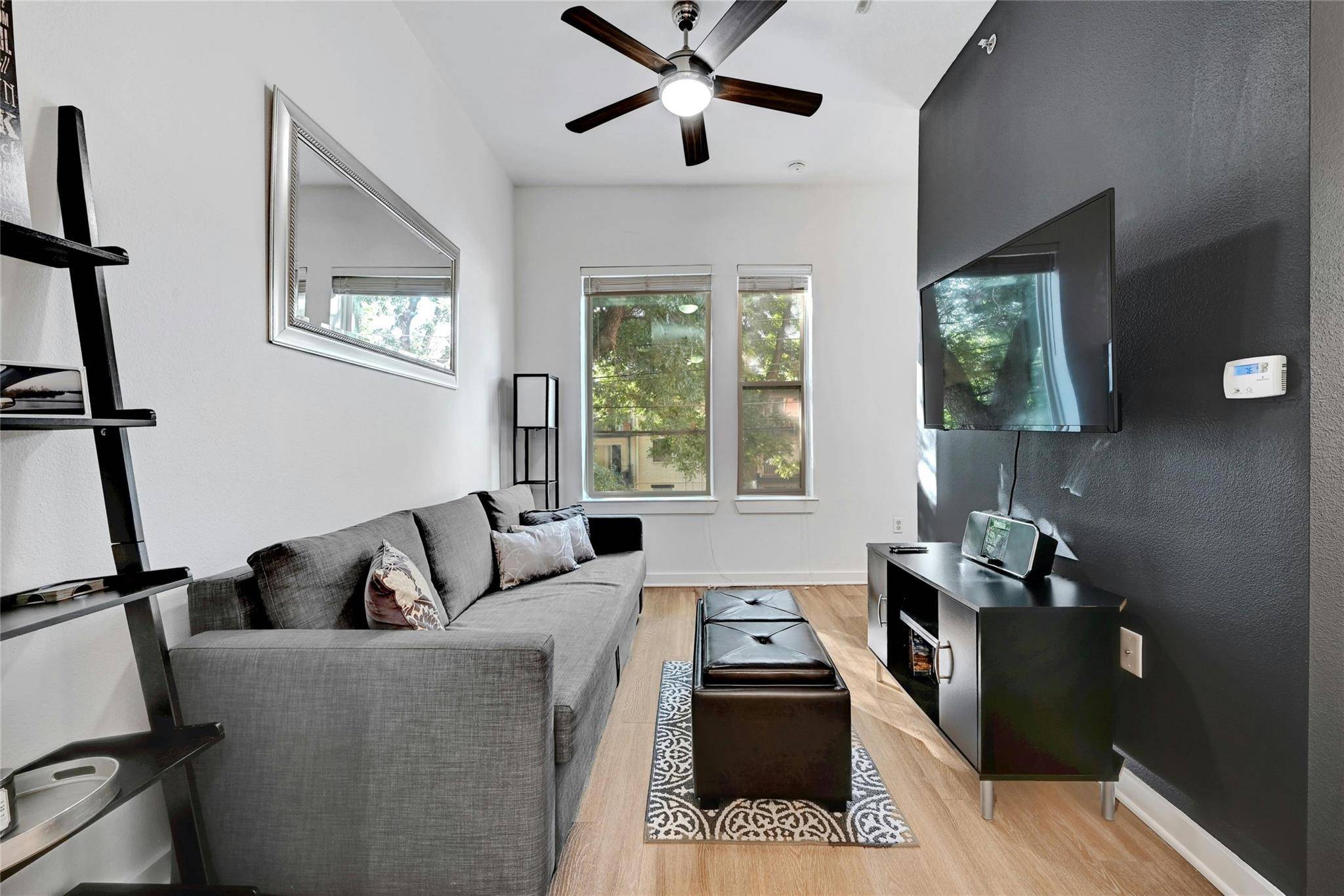 Austin, TX 78704,1900 Barton Springs RD #2043