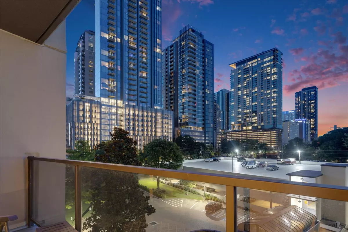 Austin, TX 78701,40 N Interstate 35 HWY #5B2