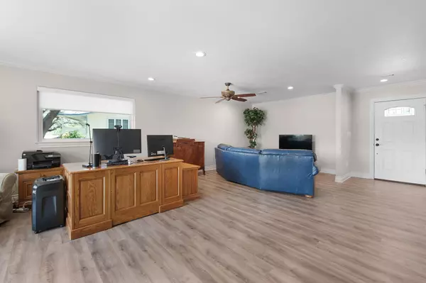 Buchanan Dam, TX 78609,516 Island Lodges DR