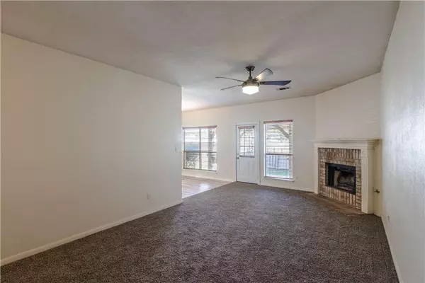 Hutto, TX 78634,105 Bluejay CV