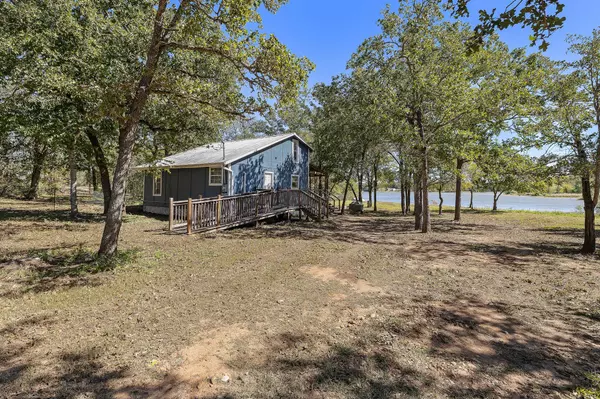 Smithville, TX 78957,131 Moccasin Bend DR