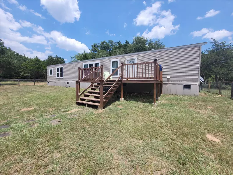 566 Herron TRL, Mcdade, TX 78650
