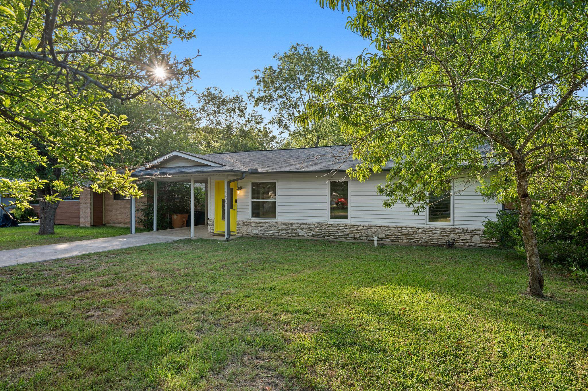 3203 Dolphin DR, Austin, TX 78704