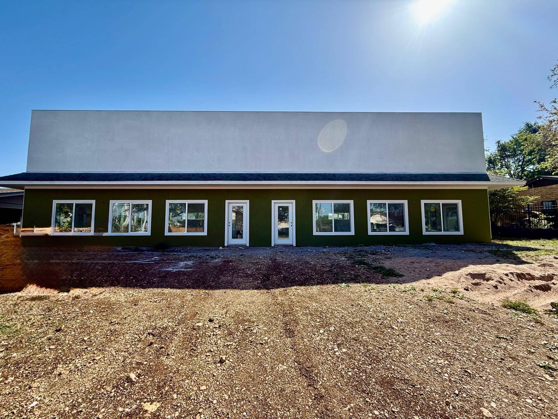 100 Paula LN, Taylor, TX 76574