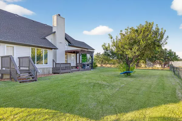 Marble Falls, TX 78654,435 Oxbow TRL