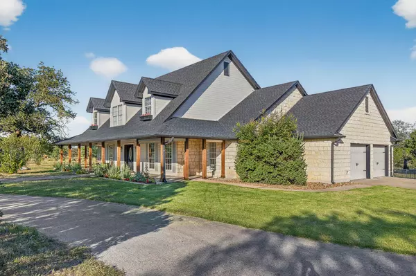 435 Oxbow TRL, Marble Falls, TX 78654