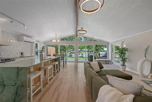 Granite Shoals, TX 78654,912 Hill Circle West DR