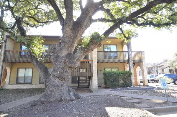 4131 Spicewood Springs RD #E4, Austin, TX 78759