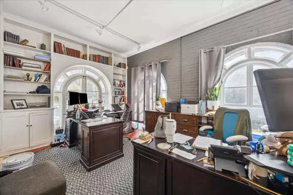 Austin, TX 78705,2404 Rio Grande ST