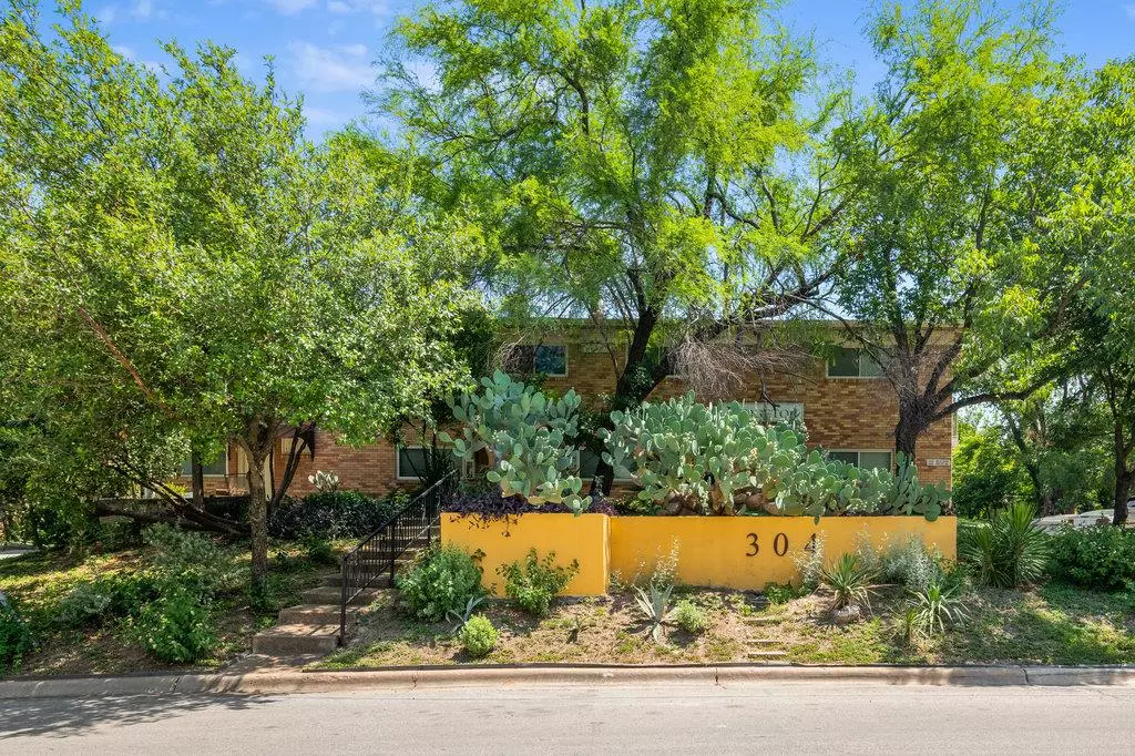 Austin, TX 78705,304 E 33rd ST #15