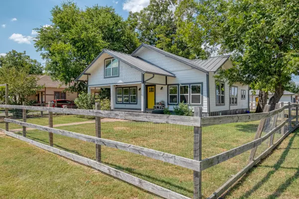 Granger, TX 76530,107 N Brazos ST