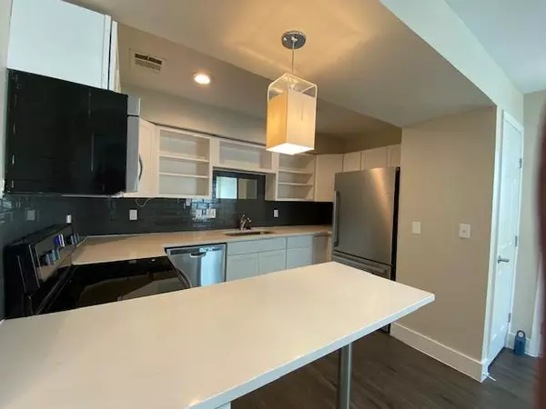 Austin, TX 78752,935 La Posada DR #218