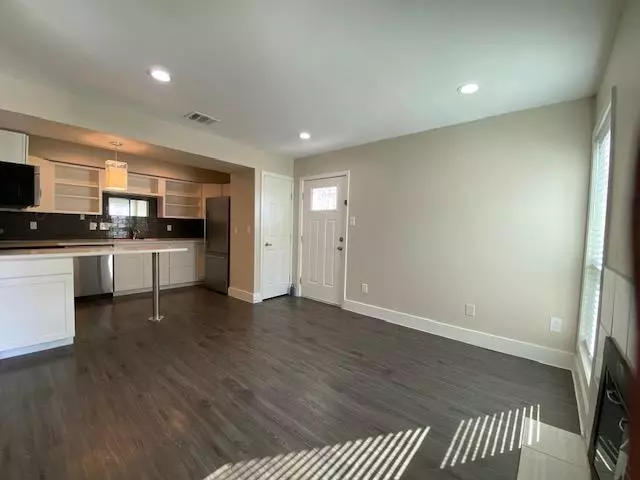 Austin, TX 78752,935 La Posada DR #218