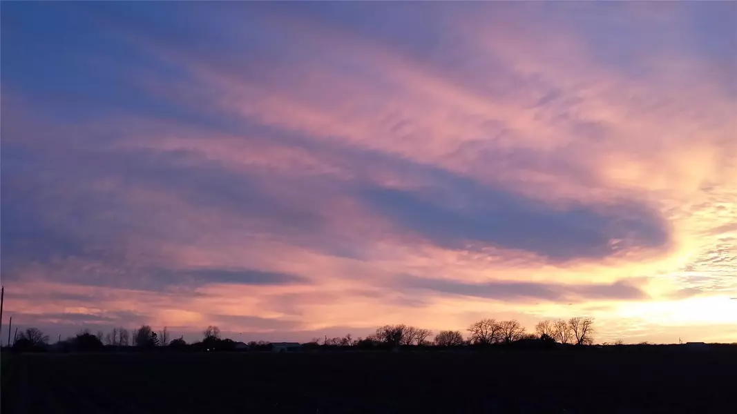 3530 County Road 405, Taylor, TX 76574