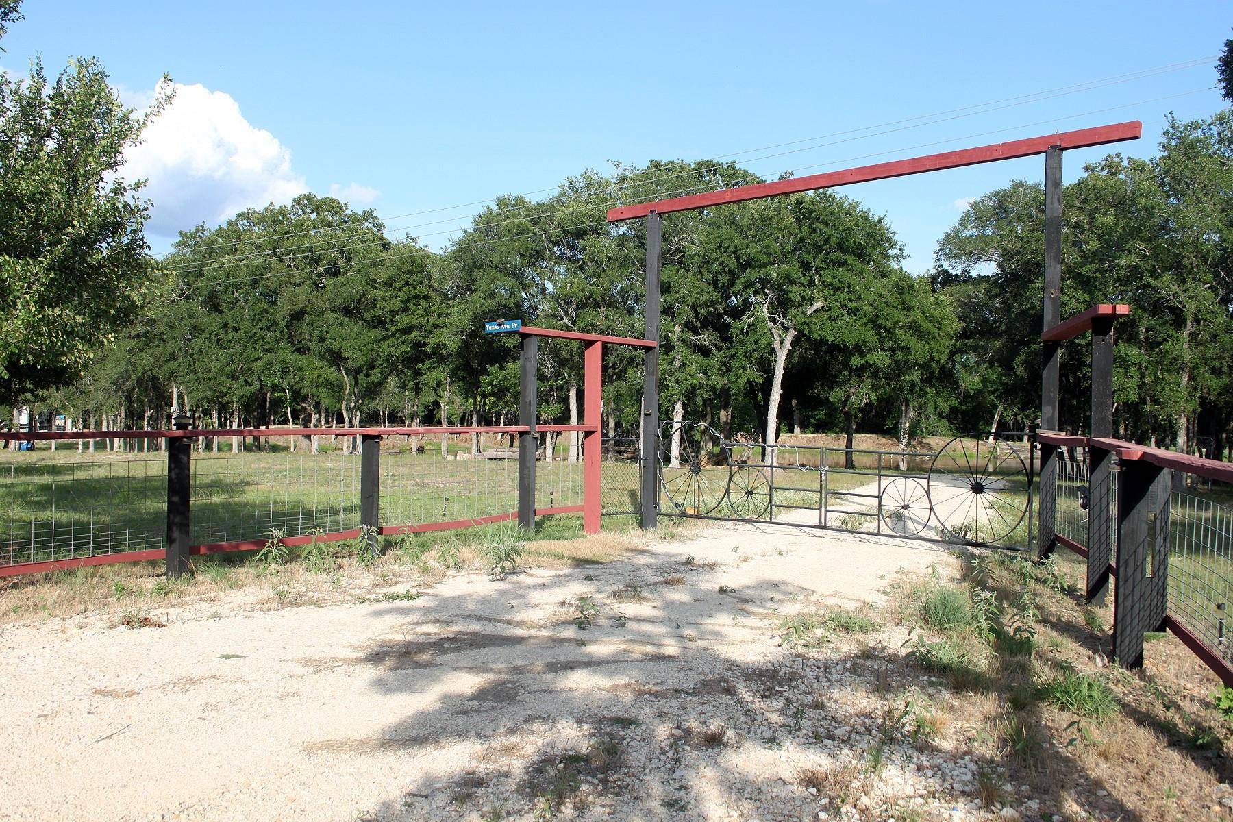 Lockhart, TX 78644,900 Old Lytton Springs RD