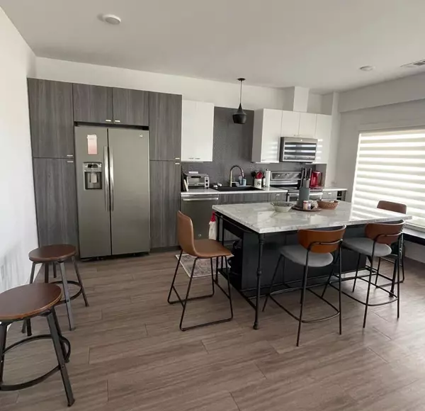 Austin, TX 78745,4361 S Congress Ave #501