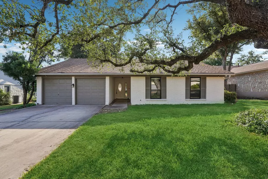 10229 Missel Thrush DR, Austin, TX 78750