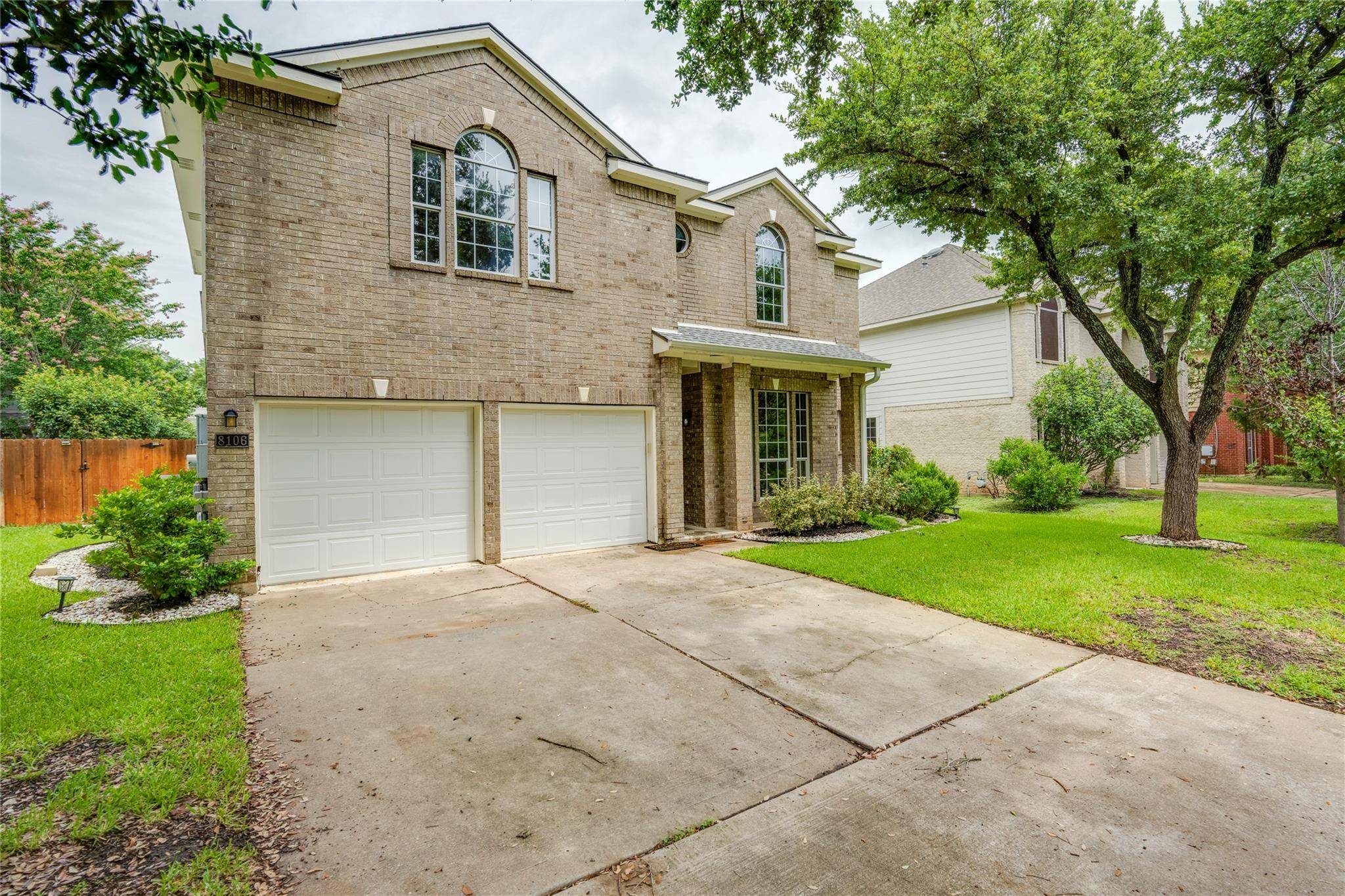 Round Rock, TX 78681,8106 Longdraw DR