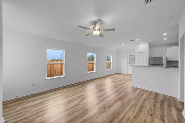 Elgin, TX 78621,18420 Stellers Sea ST