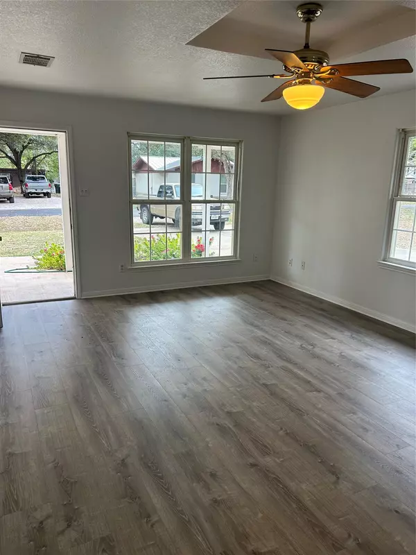 Bastrop, TX 78602,203 Maynard ST