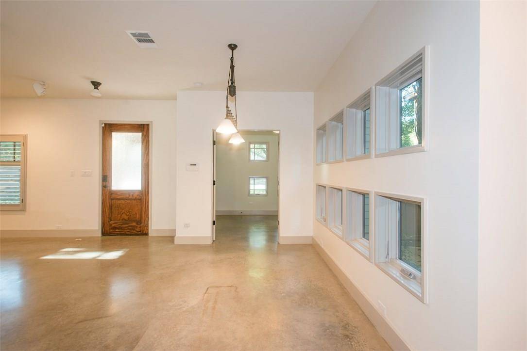 Austin, TX 78704,610 W Live Oak ST