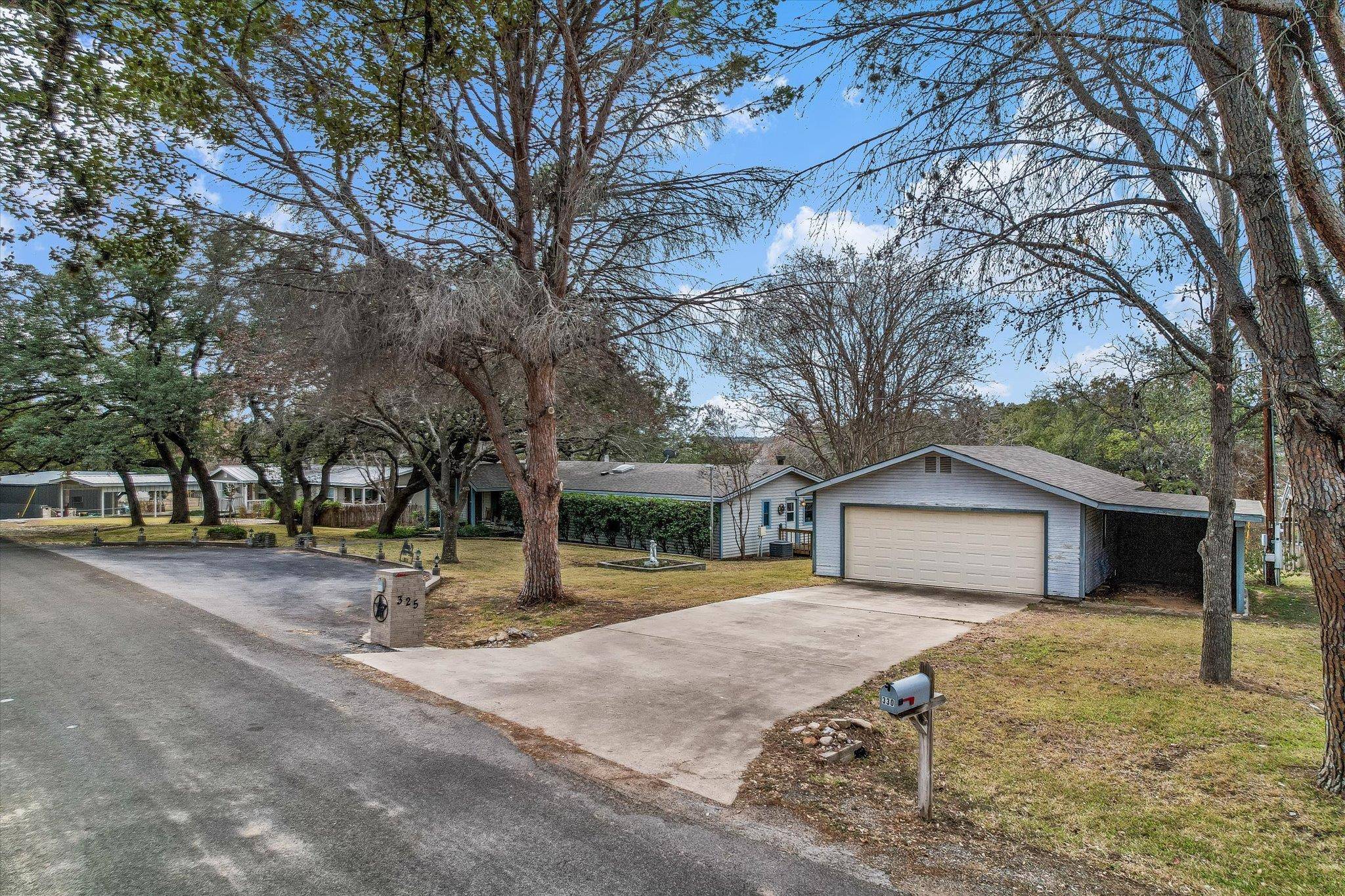 Kingsland, TX 78639,325 County Road 136C
