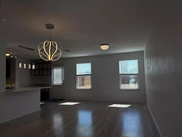 Jarrell, TX 76537,709 Yearwood LN #48E