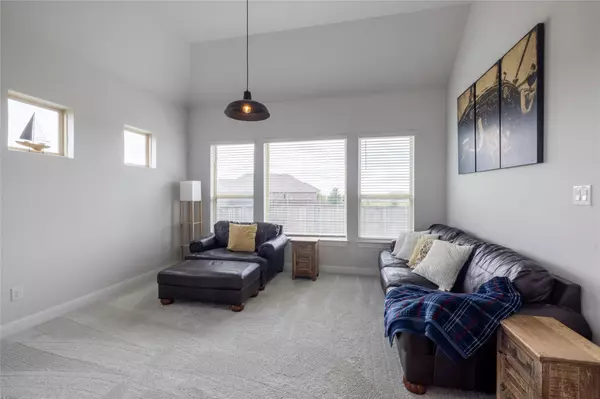Kyle, TX 78640,896 Spinnaker LOOP